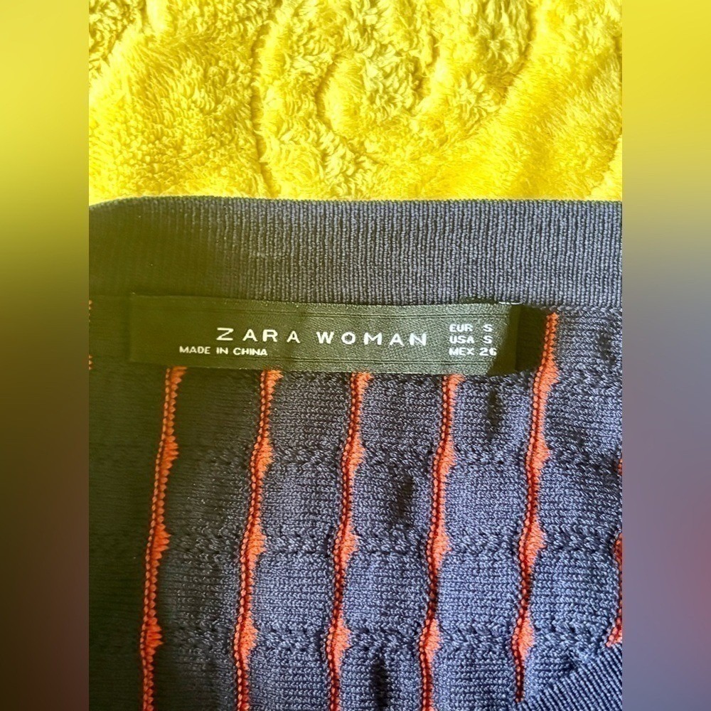 Zara Woman Red/Orange and Navy Texture Knit Maxi Skirt - Picture 7 of 9
